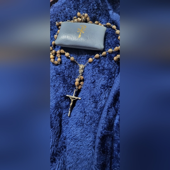 1830's Wooden Bead Rosary with Silver Crucifix/ And Bag - Picture 1 of 7